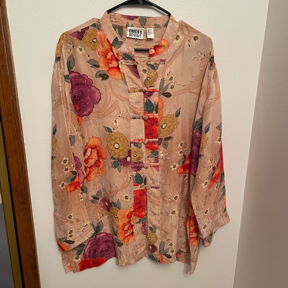 Chico’s Design Women Size 3 Large Pink Multicolored 100% Silk Long Sleeve Blouse